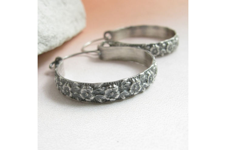 1.5" sterling silver floral hoop earrings image 3