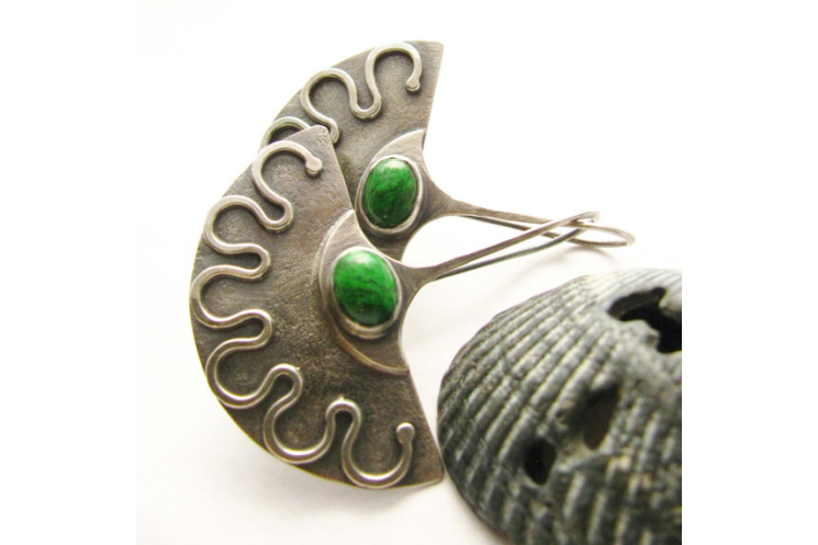 Emerald Green Maw Sit Sit And Argentium Sterling Silver Exotic Fan Earrings - 3