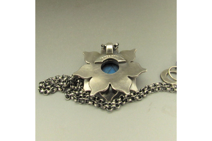 Argentium silver and labradorite lotus pendant necklace by Mocahete