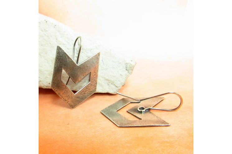 Contemporary Southwest Sterling Silver Chevron Earrings - Image 3