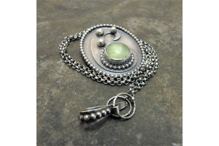 Argentium And Prehnite Paisley Pendant Necklace By Mocahete