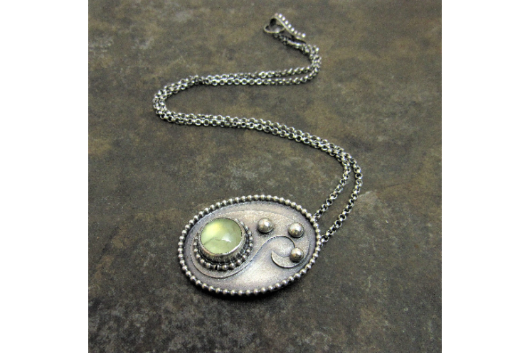 Argentium And Prehnite Paisley Pendant Necklace By Mocahete