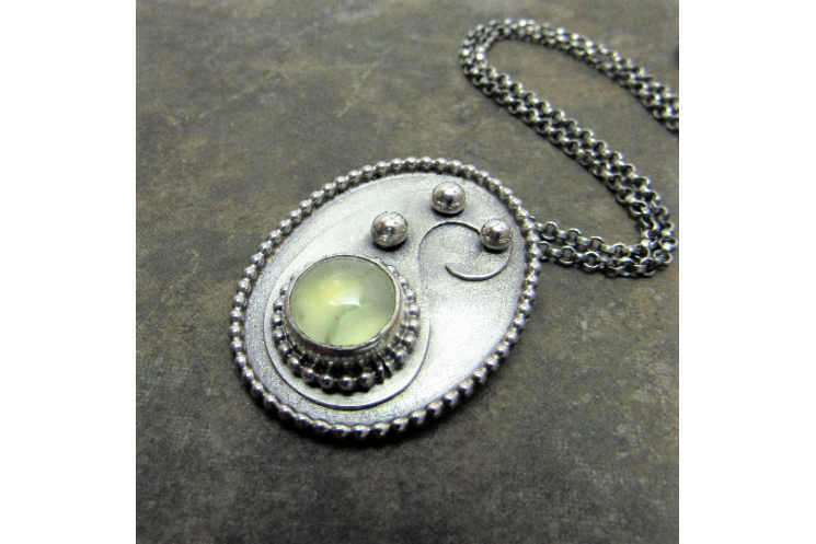 Argentium And Prehnite Paisley Pendant Necklace By Mocahete