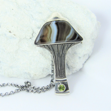 Argentium, Banded Agate And Peridot Mushroom Pendant, One Of A Kind Jewelry By Mocahete