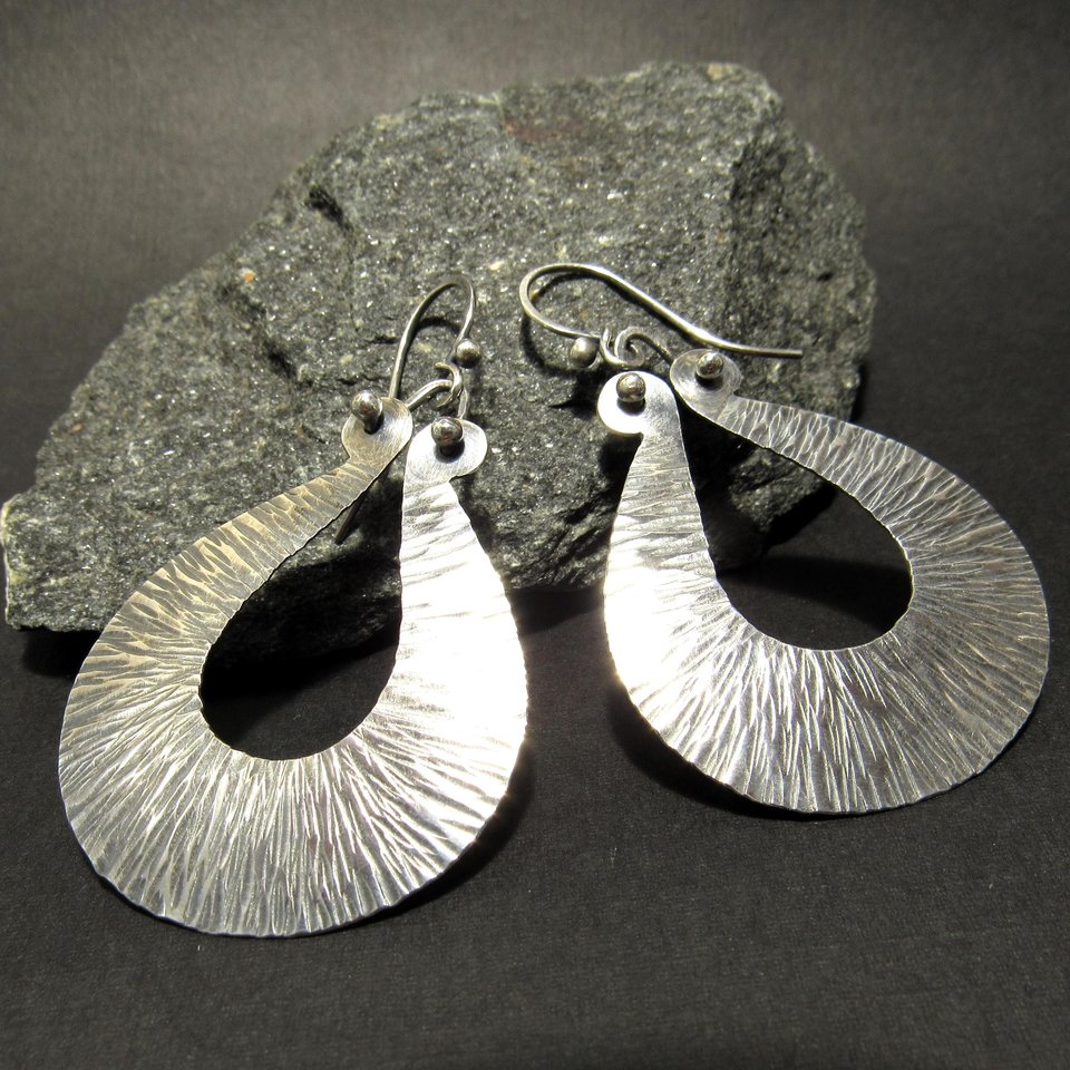Arabesque Flow – Artisan Hammered Argentium Earrings